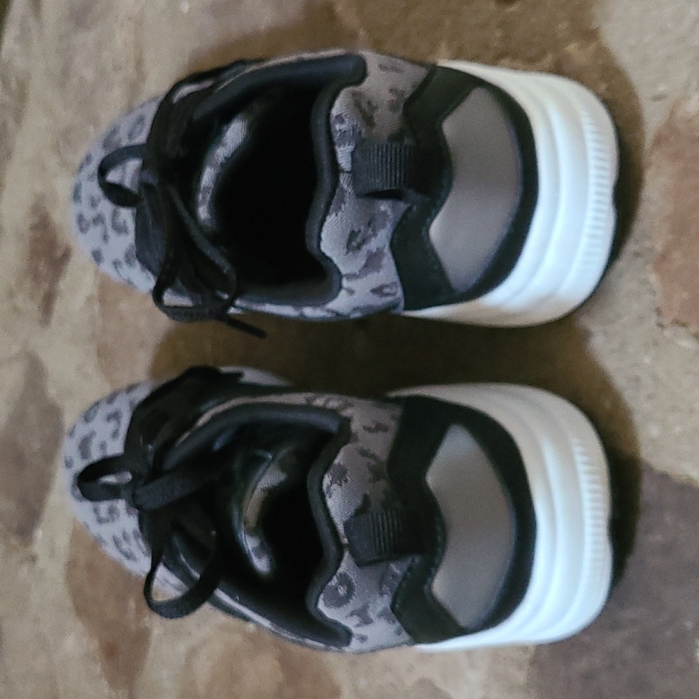 AVIA Black Gray Leopard Zumba 9.5 - Picture 4 of 7